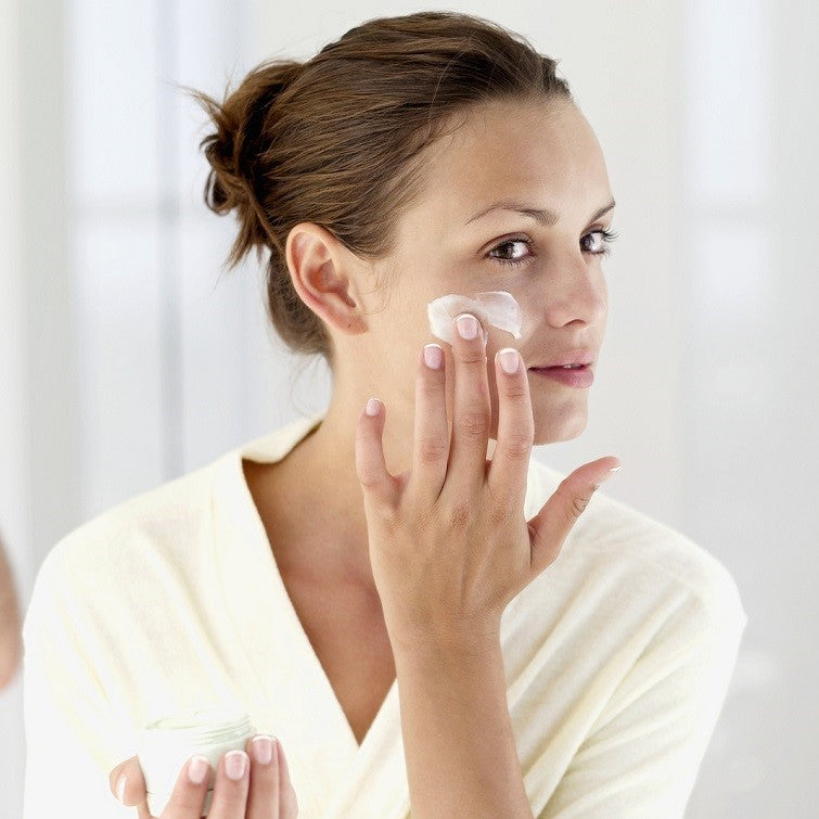 A Step-By-Step Guide: How to Layer Your Skincare for Maximum Results